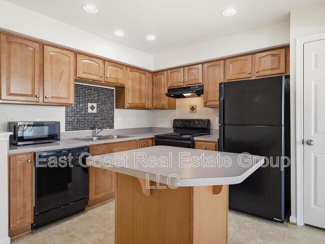 Photo - 1247 Mare St