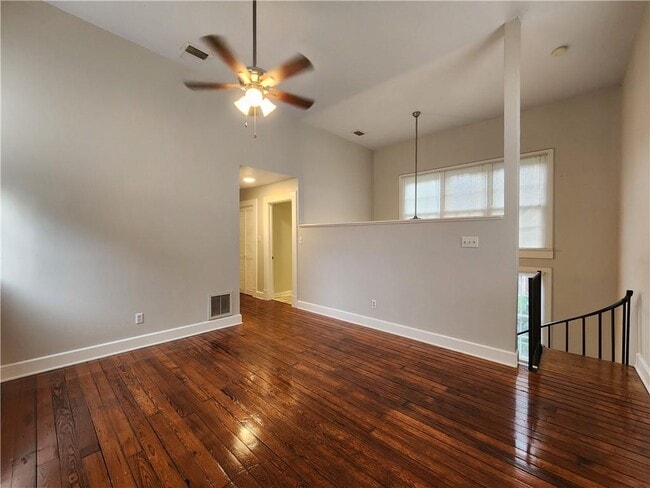 Photo - 110 S Dearborn St