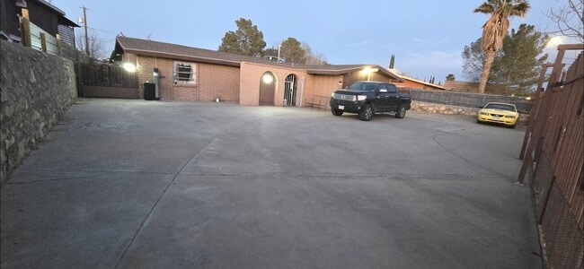Photo - 9921 Isaac Dr