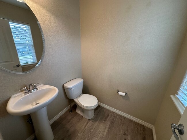 Photo - FANTASTIC 3 BEDROOM 2.5 BATHROOM LOCATED IN MESA RIDGE!!!