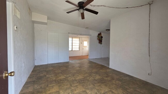 Photo - 2 Bedroom 1 Bath Single Family Home, Fenced in Yard