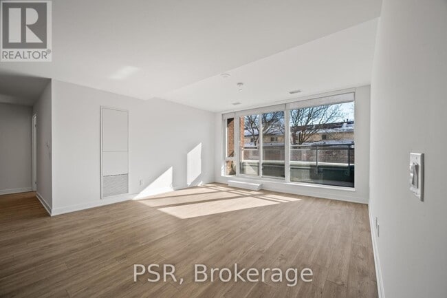 Photo - 299 Campbell Ave Unité 221