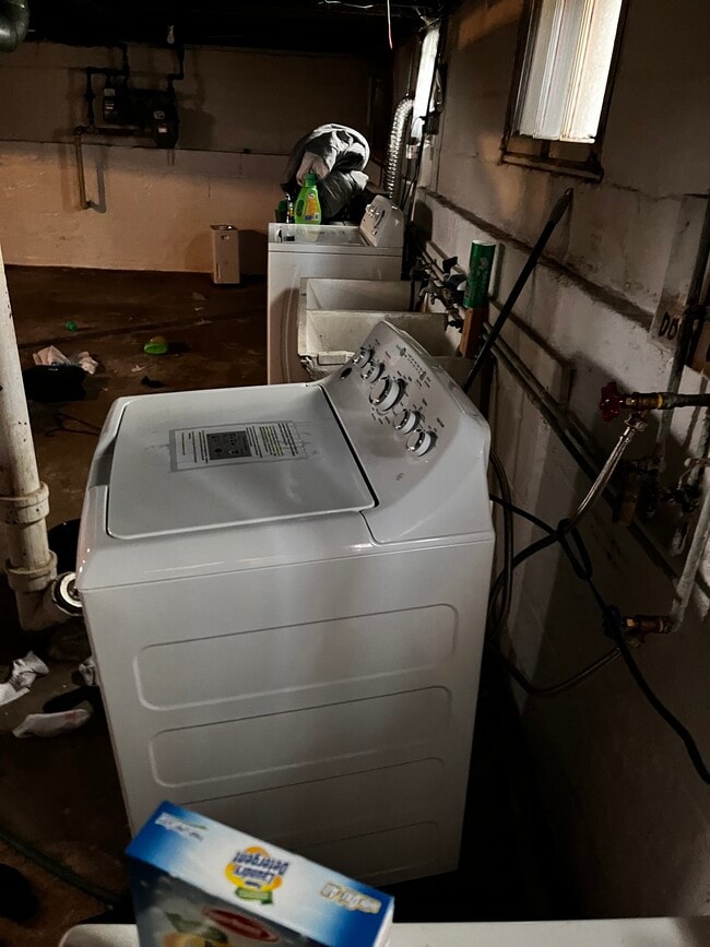 Photo - 4014 Brooklyn Ave Unidad Up