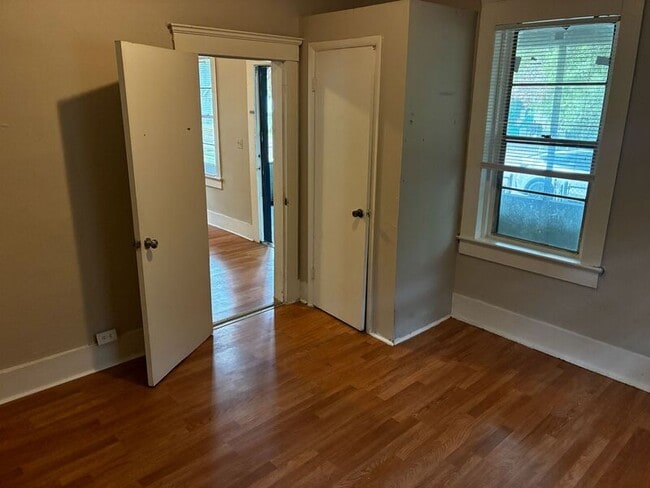 Photo - 1672 W 2nd St