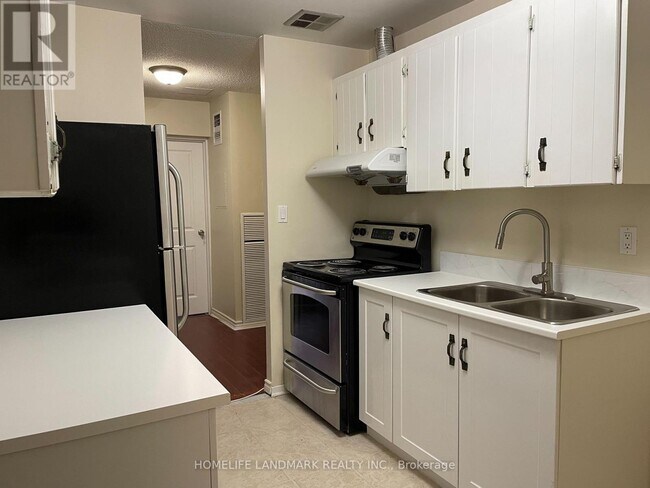 Photo - 3025 The Credit Woodlands Unit 307