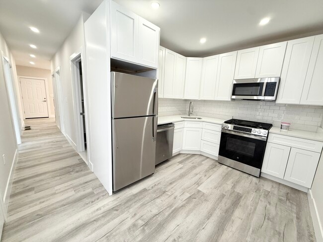 Photo - 10 Cawfield St Apartments Unit #1,