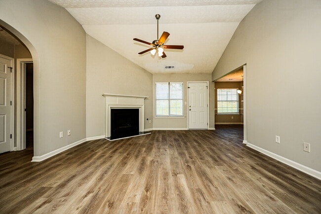 1025 Borrington Ln