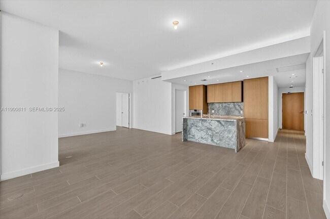 Photo - 500 Alton Rd Unidad 1407