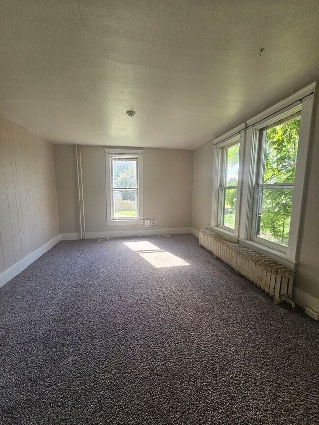 2824 8th Ave Unidad 2824 Apt 1 (Lower)