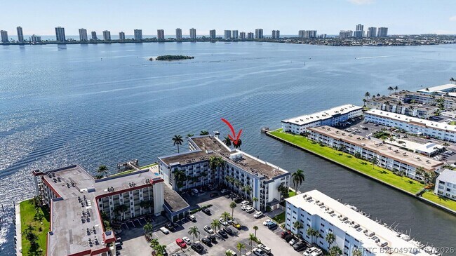 100 Paradise Harbour Blvd Unit 307