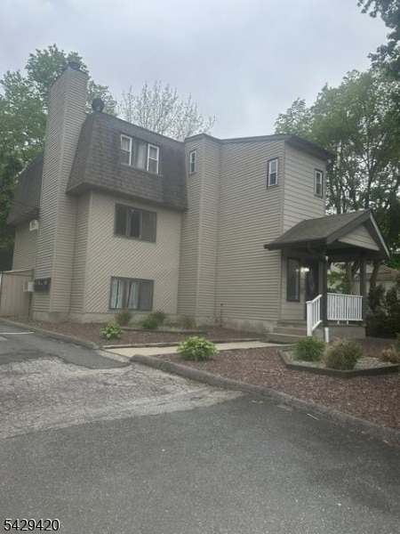Building Photo - 362 Rutherford Ave Unit 3