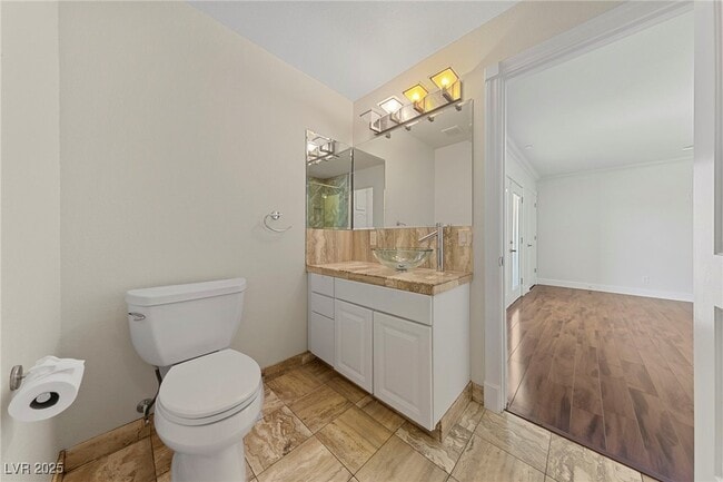 Photo - 144 E Robindale Rd