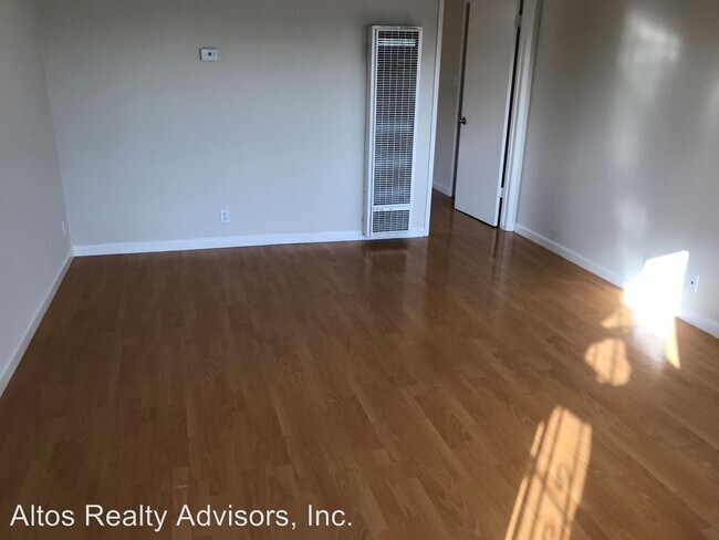 Photo - 2456 Karen Dr