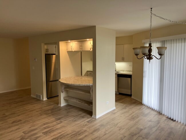 Building Photo - 1860 W Highland Ave Unit G-103