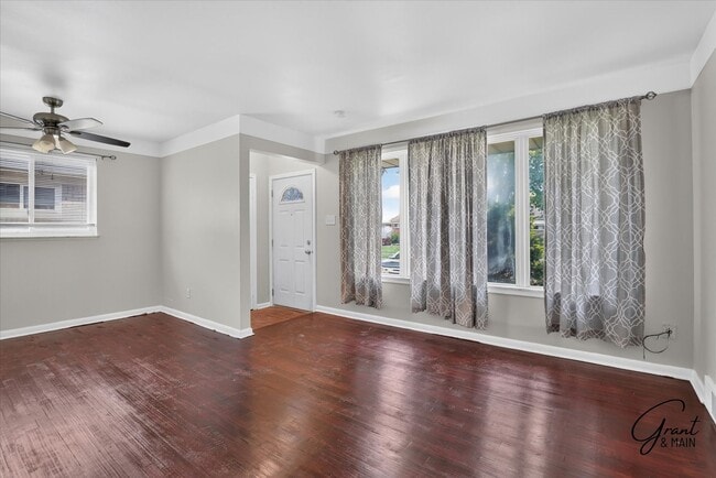 Photo - 3 bedroom - 1 bath - Lincoln Park- $1,600