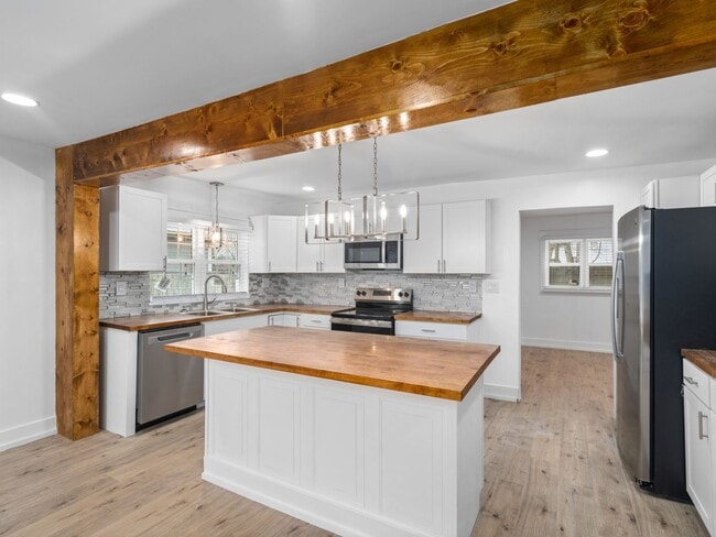 Photo - Home for rent in Hohenwald