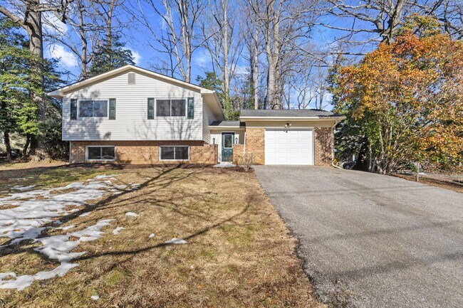 Photo - 100 Oak Dr