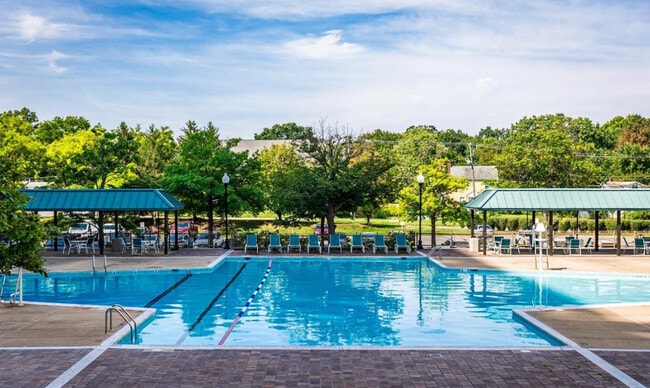 Photo - 5501 Seminary Rd Unit 402 S