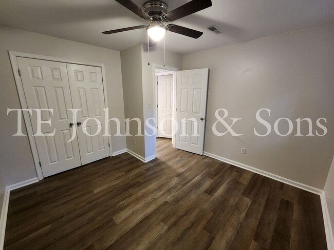 Photo - Newly Renovated Apartments in Green Oaks- Water Included! Unidad 2571 Green Oaks B