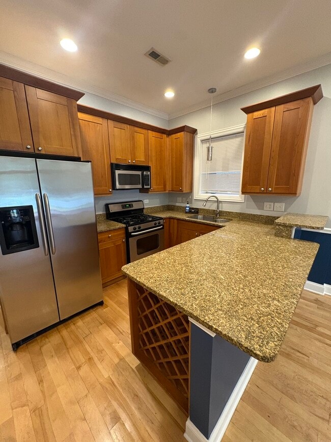 Photo - 4218 S King Dr Unit 2N