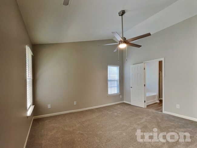 Photo - 986 Peachtree Meadows Cir