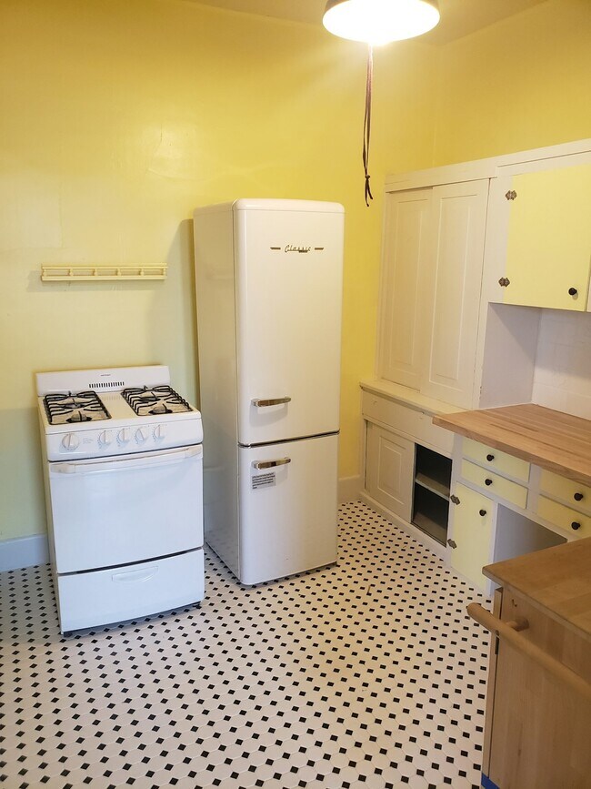 Photo - 1428 W Dean Ave Unit 08 - Studio, 1 Bath