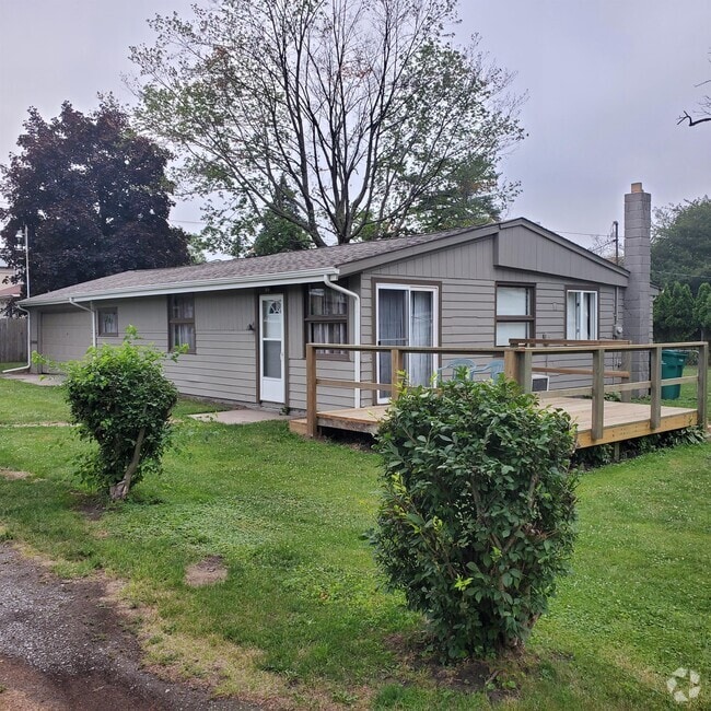 Building Photo - 4136 W Ridge Rd Rental