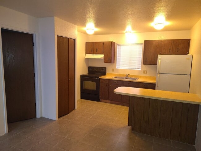 Photo - 3520 E 2nd St Unit 3520-5