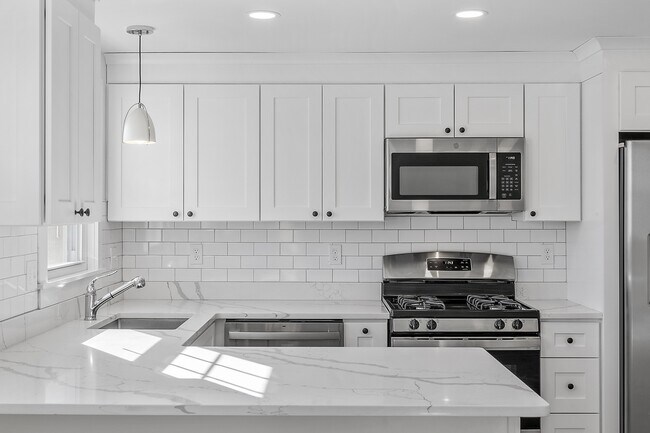 Lots of light in kitchen