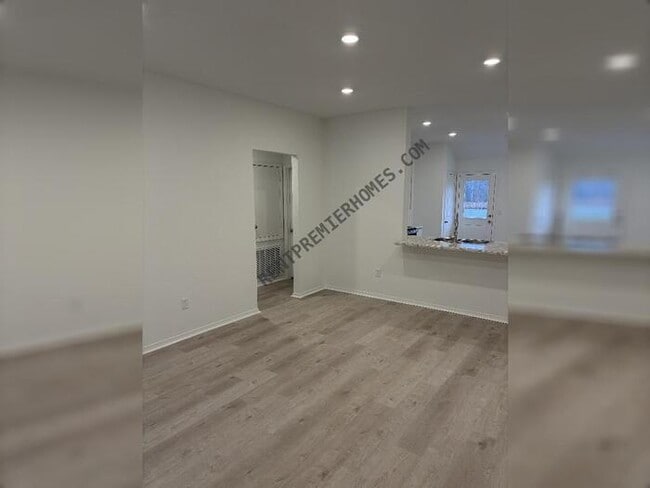 Building Photo - 43 Remington Ln