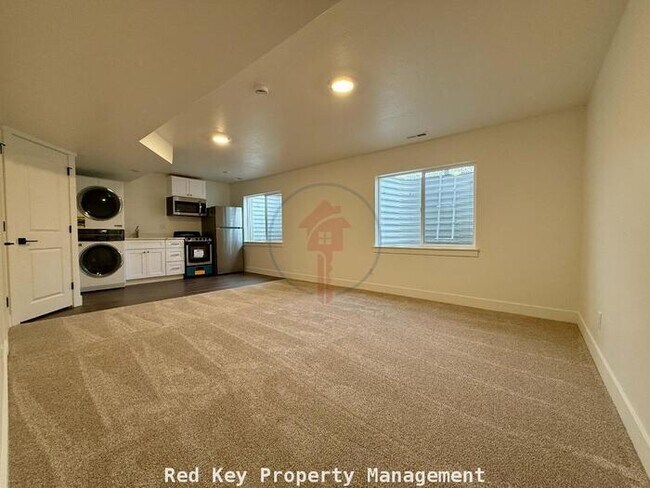 730 N Townhouse Duplex