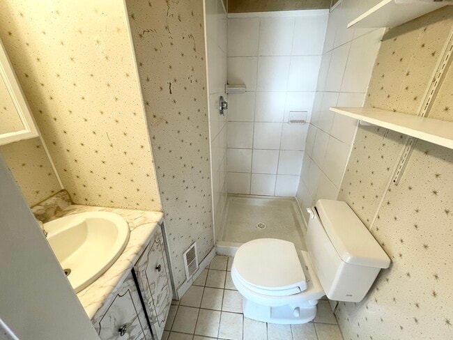 105 Buttonwood St Unit 2