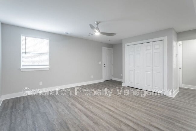 Photo - 5 Meadowbrook Dr W