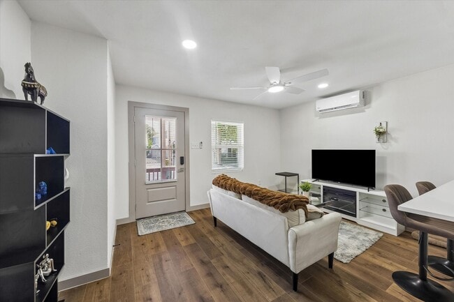 1224 Welch St Unit 1