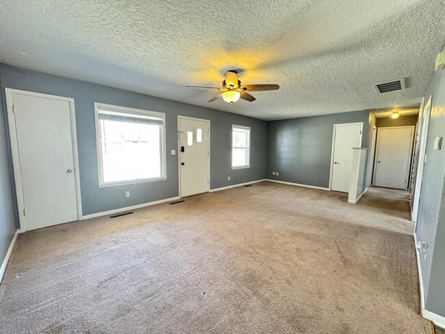 Photo - 400 W Madison St