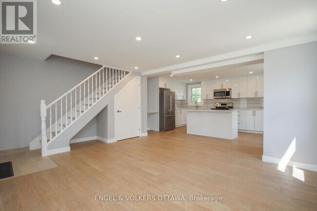 Photo - 43 St Charles St