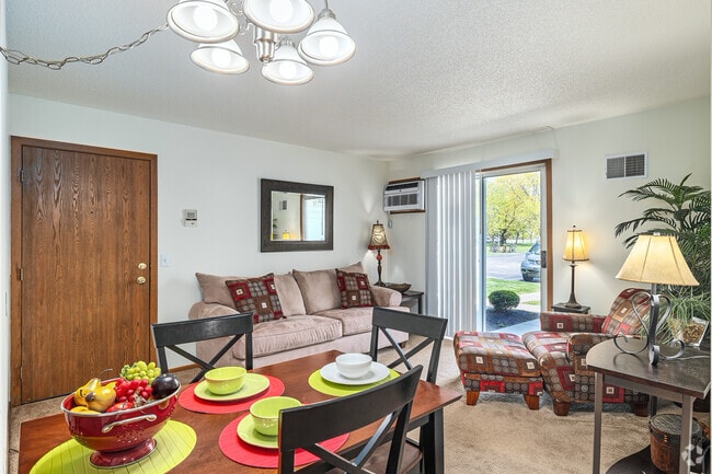 2BD, 1BA - 620SF