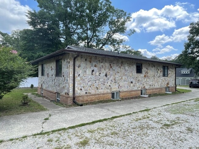 Photo - 3881 Strawberry Plains Rd