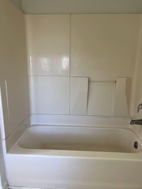 203 E Main St Unit 1