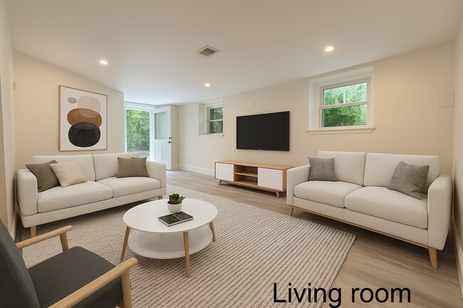 Building Photo - 237 Carlisle Rd Unit Single