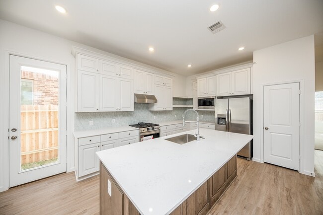 Building Photo - 27035 Flower Isle Ln