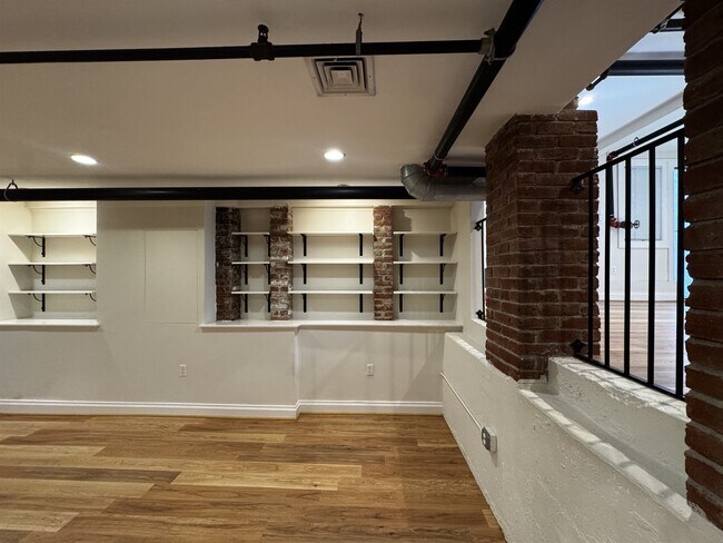1110 Massachusetts Ave Unit 1