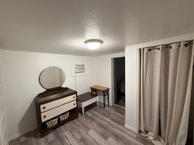 Photo - 1 Bed 1 Bath Home
