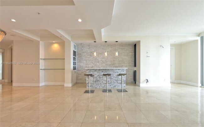 Photo - 848 Brickell Key Dr Unidad 306
