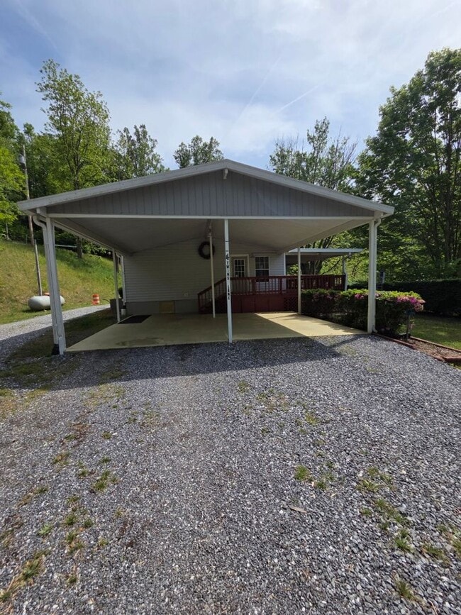 Photo - $1,800 - 3 Bedroom 3 Bathroom Unfurnished Home in Tatham Mountain Park