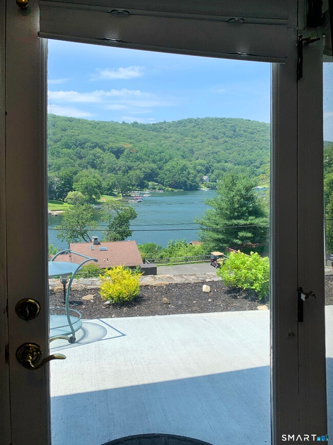 Photo - 14 Lake Dr N