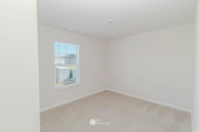 Photo - 286 Jeff Waters Cir