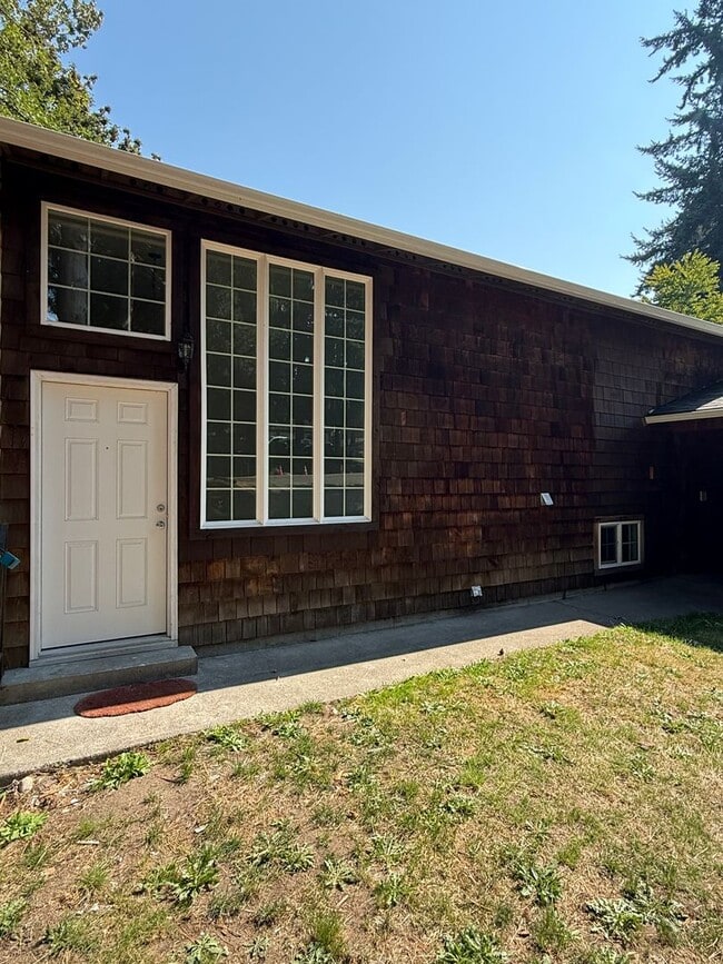 Building Photo - 8721 Shadow Wood Dr Unit 1 Rental