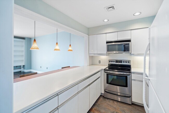 Photo - 100 Shearwater Ct E Unit 64