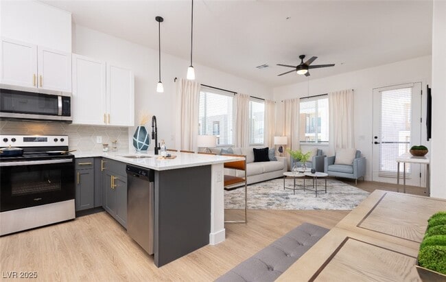 Photo - 100 E Warm Springs Rd Unit 4